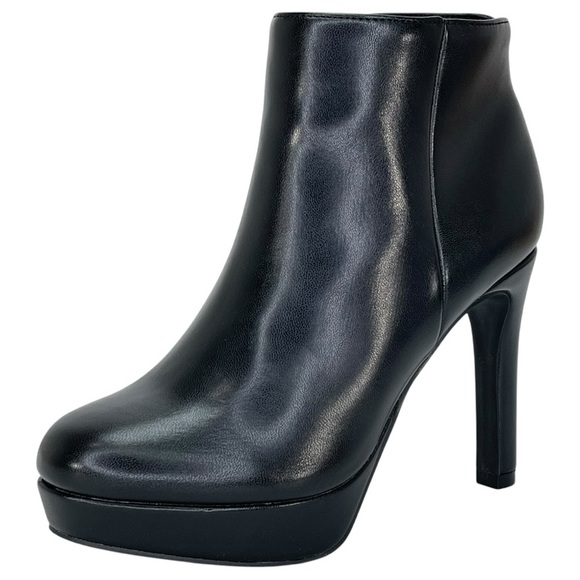 BCBGeneration Jeanne Black Faux Leather Heeled Womens Booties Size 10M - Picture 3 of 12